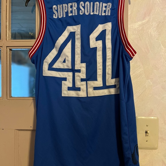 Captain America super soldier jersey  size medium - Picture 4 of 4